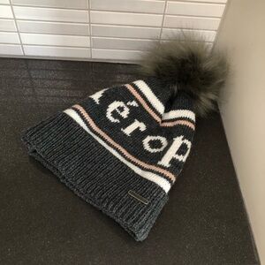 EUC Aeropostale women’s knit toque